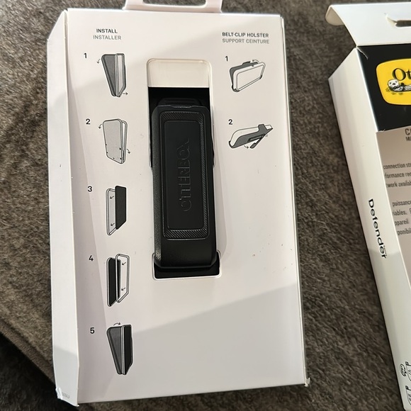 New OtterBox - Defender Series Pro XT MagSafe Hard Shell for Apple iPhone - Picture 3 of 5